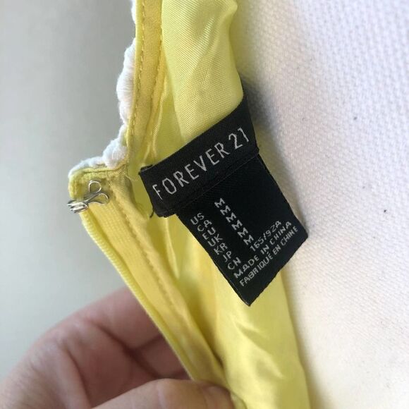 ⭐️3 for $10⭐️ Yellow crochet top sundress - Picture 4 of 6